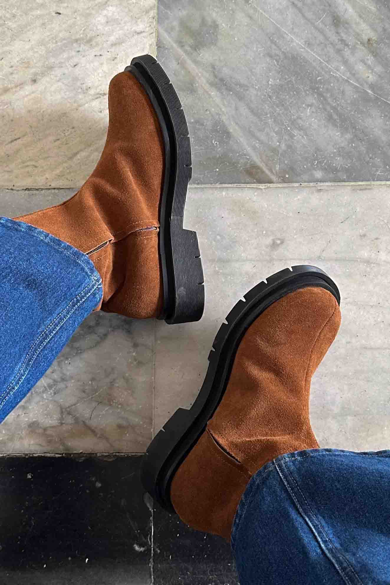 Arlo Lugsole Chelsea Boots