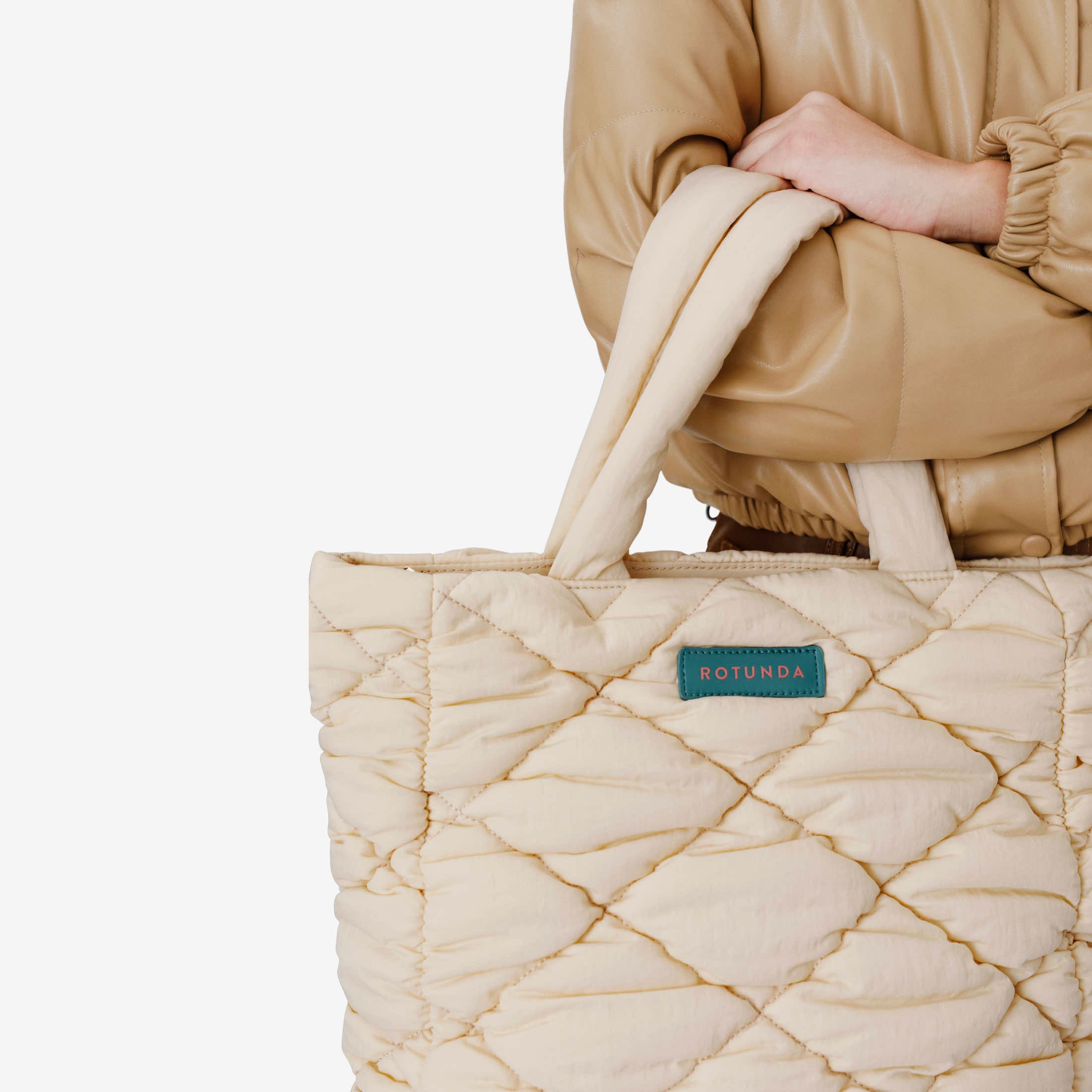 Daira Fluffy Tote