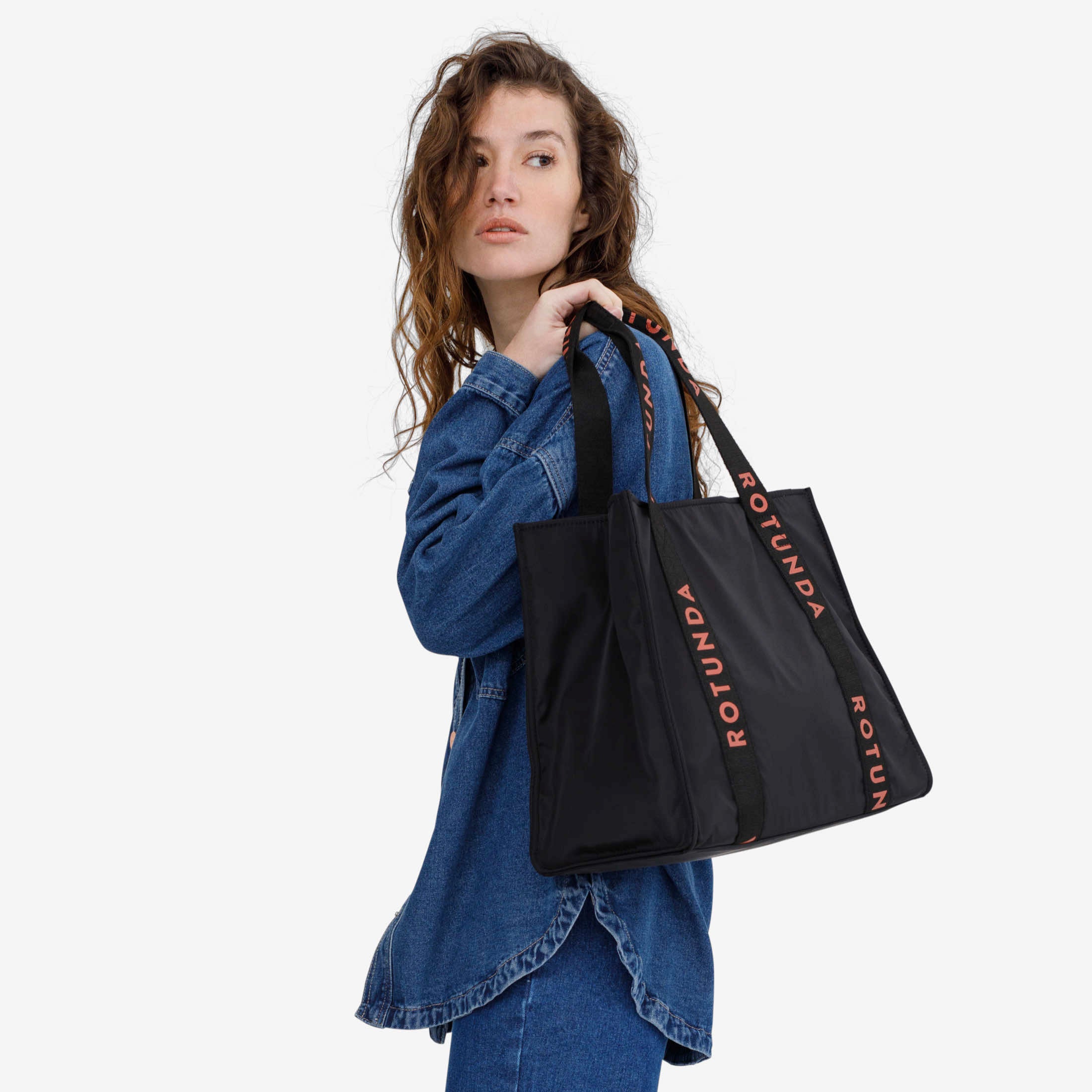 Bolso de mano Jact Daily, color negro