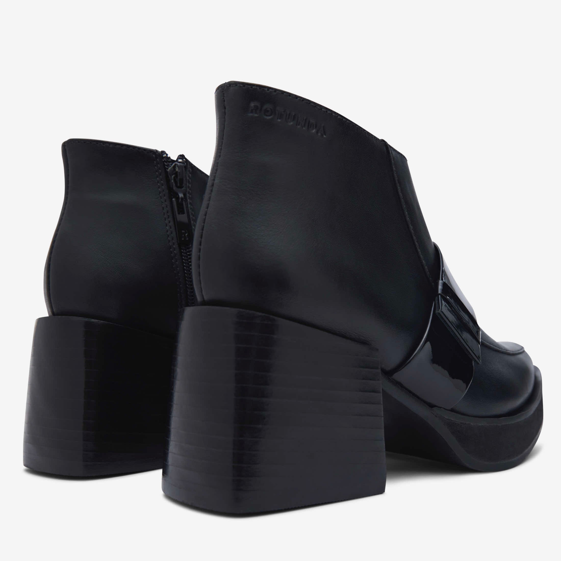 Botines con lupa