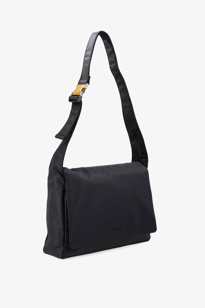 Zenda Shoulder Bag