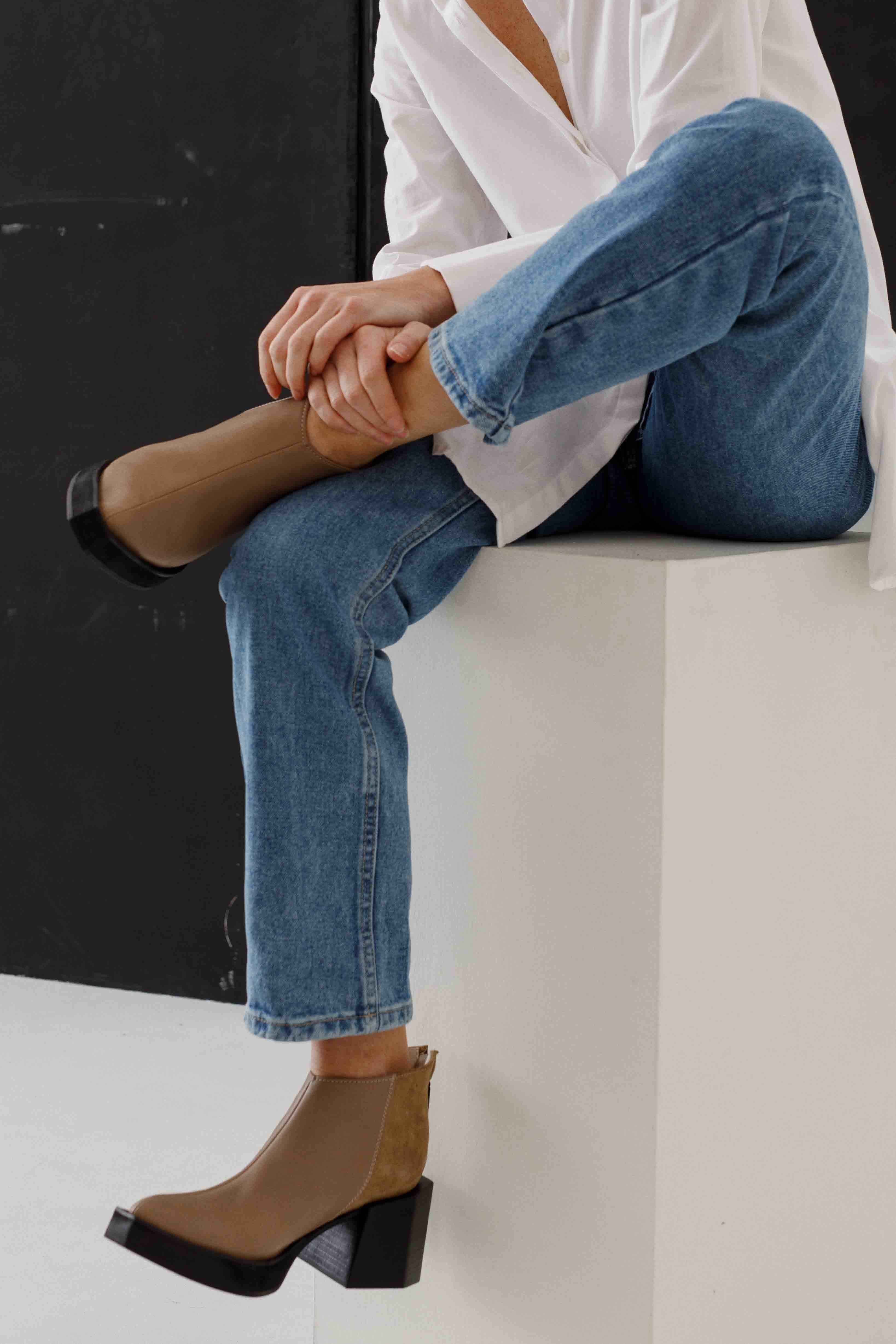 Anue Ankle Boots