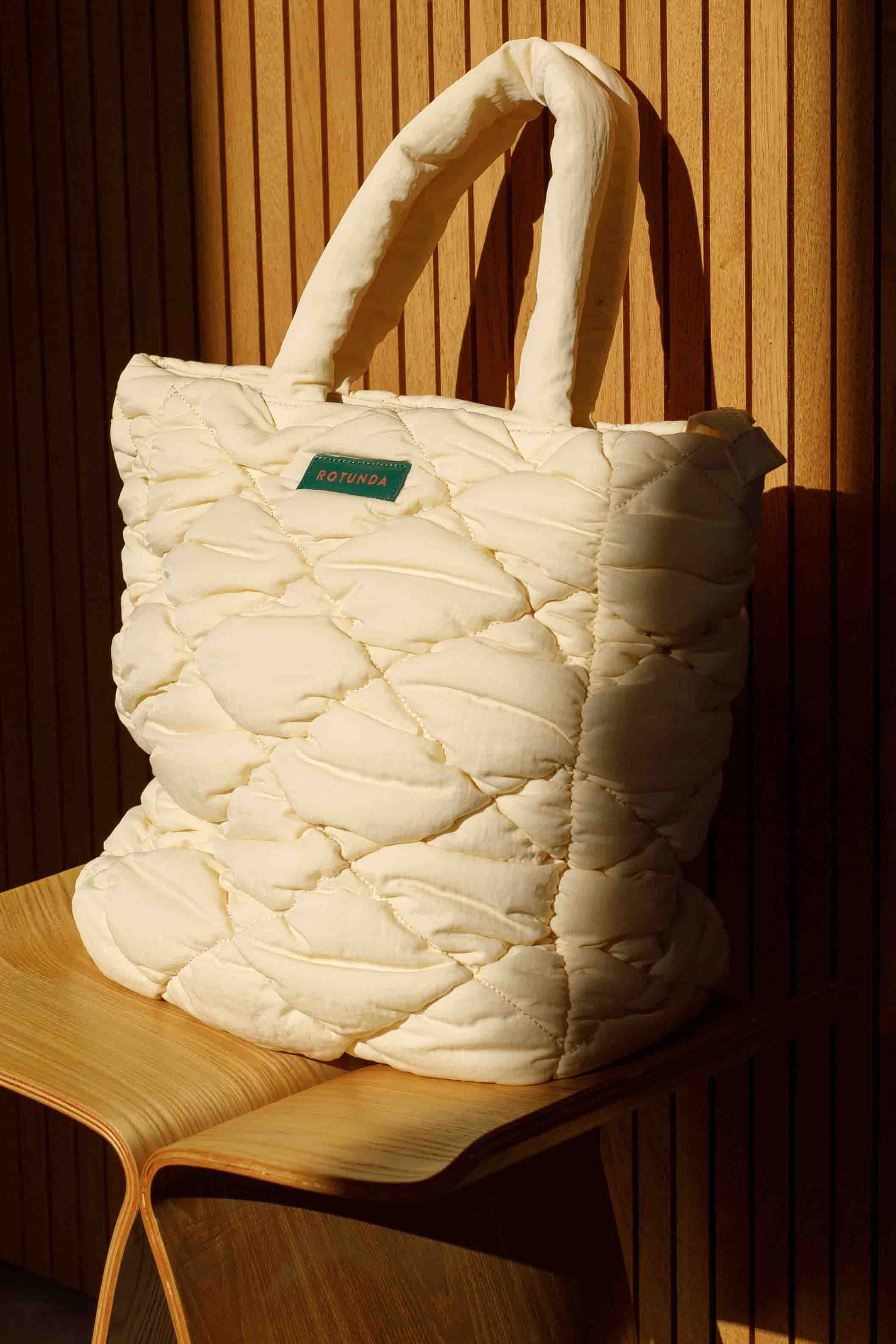 Daira Fluffy Tote