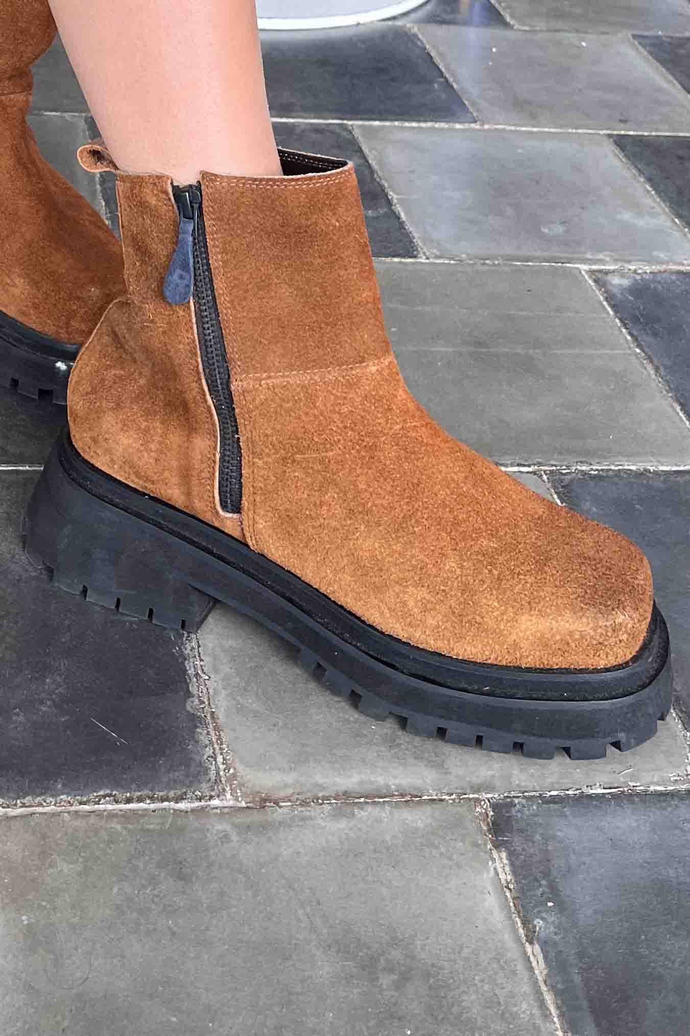 Hidro Ankle Boots