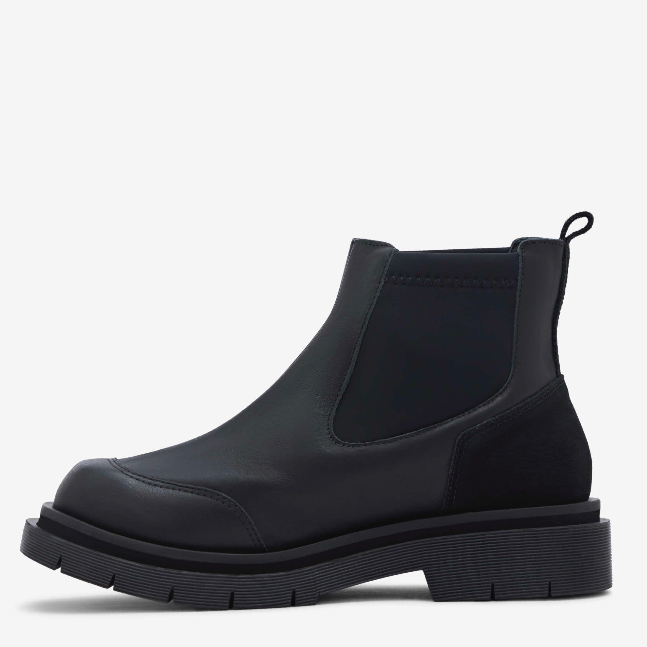 Peq Chelsea Boots